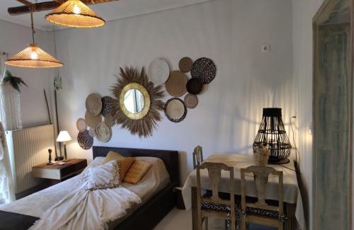 Lavreotiki House | Inviting KD Boho Home: Family-Friendly with High Ratings