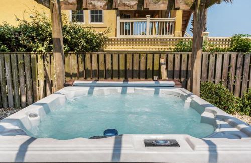 Kill Devil Hills House | Oceanfront Retreat at KDH340 The Sandbox - 4 Star Experience
