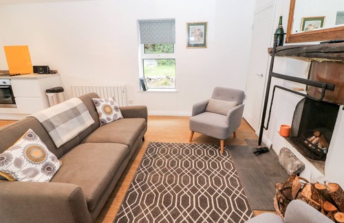 Glenbeigh Cottage | Family-Friendly KEALDUFF LOWER in Beautiful Glenbeigh