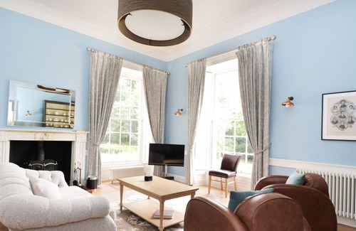 Rothesay Cottage | KEAN'S COTTAGE, pet friendly in Rothesay, Isle Of Bute