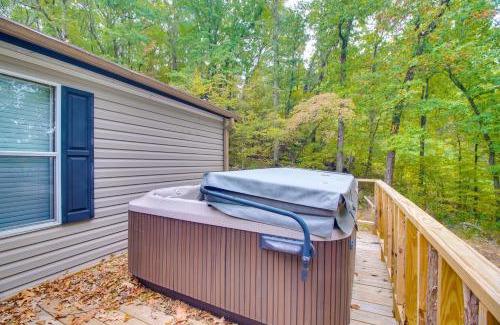 Ozark House | Keane Ranch 2 Mtn Cabin with 300 Acres in Ozark!