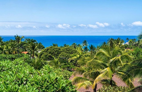 Keauhou Apartment | Guest Favorite: Keauhou Resort 113 with Pool & Family Fun