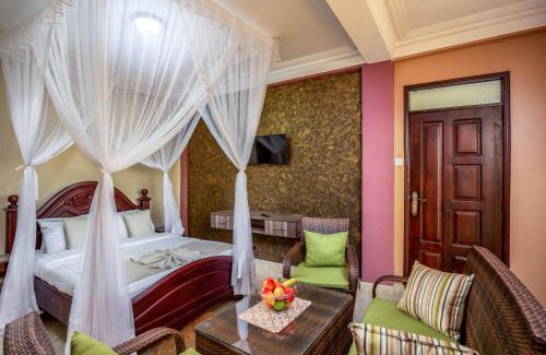Entebbe Hotel | Discover Keba Xpress Hotel in Entebbe with Pool & Hot Tub