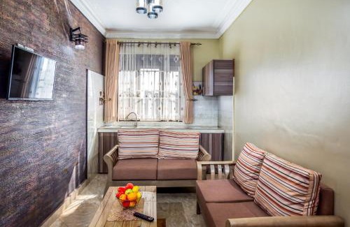 Entebbe Hotel | Discover Keba Xpress Hotel in Entebbe with Pool & Hot Tub