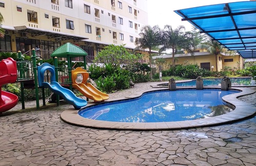 Kebagusan Apartment | Budget-Friendly Kebagusan City Studio with Pool and Kitchen