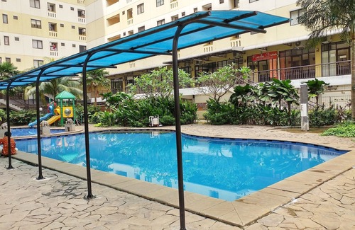 Kebagusan Apartment | Budget-Friendly Kebagusan City Studio with Pool and Kitchen