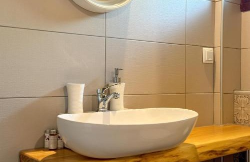 Arnaia House | Kid-Friendly Kedros: Exceptional Stay with a 9.3 Rating