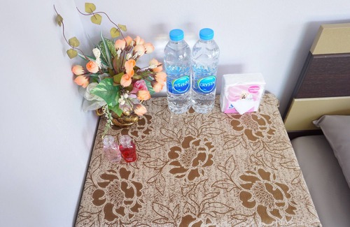 Pak Khlong House | Comfortable Kedsila Hometel: Breakfast and Family Friendly