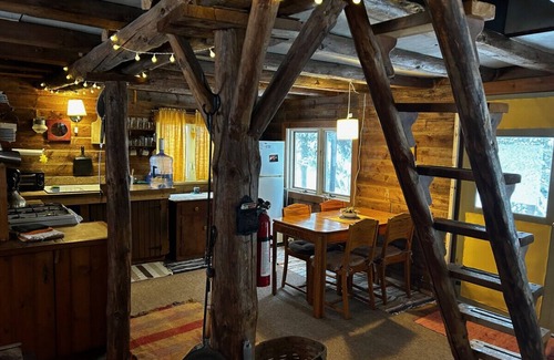 Le Roy Cabin | Discover Keefer Cabin: Family-Friendly Retreat by Hersey Creek