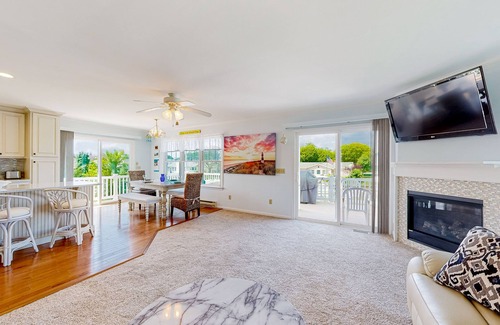 Keen-Wik On the Bay House | Enjoy Keenwik on the Bay: Waterfront Retreat with Dock