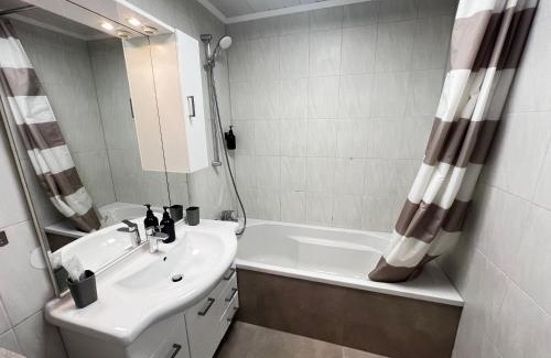 Eislingen/Fils Apartment | Relax at KEEP Hosting L24 Apartment with Family-Friendly Amenities