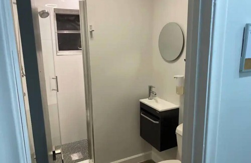 South Palm Park Neighborhood Association Apartment | Relax in a Centrally-Located Unit on Palmway with Pool