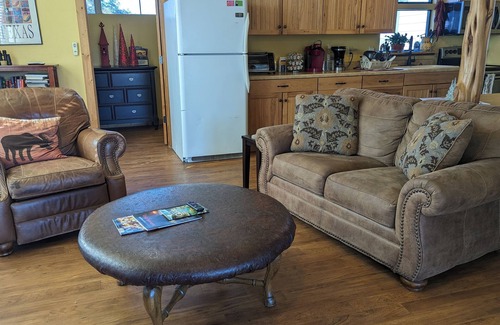 Mason Cabin | Idyllic Countryside Retreat with Pool & Pet-Friendly Stays