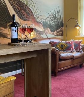 Bowness-on-Windermere House | Pet-Friendly Retreat at Keepers Cottage for Your Next Getaway