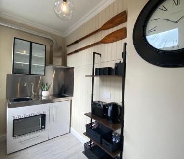 Bowness-on-Windermere House | Pet-Friendly Retreat at Keepers Cottage for Your Next Getaway