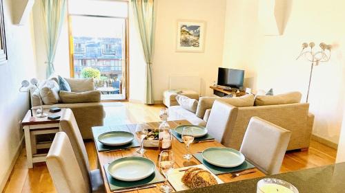 Totnes House | Discover Keepers Cottage at Dartmouth Golf and Spa Resort