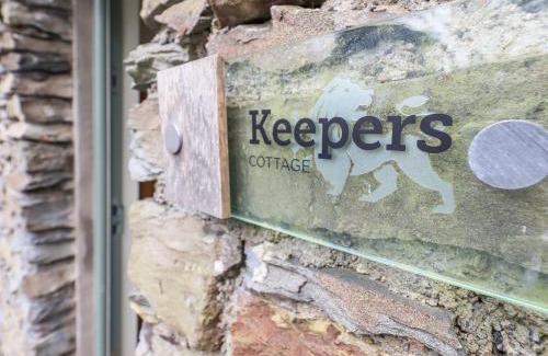 Penny Bridge House | Exceptional Keepers Cottage: Child-Friendly Retreat with 10/10 Score