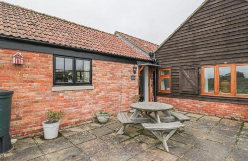 West Knoyle House | Relax at Keepers Cottage: 5-Star, Family & Pet Friendly