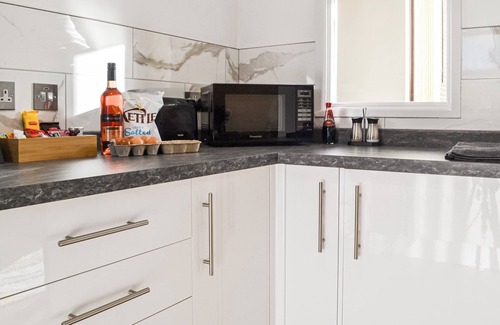 Roughton Cottage | Ideal Location Near North Norfolk Coastline & Broads
