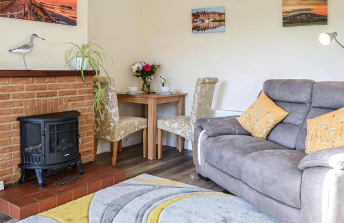 Roughton House | Exceptional Stay at Keepers Retreat, The Annex - Child Friendly