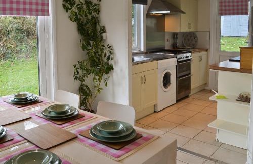 Holsworthy House | Pet-Friendly Keepers Wood - Perfect for Families & Couples
