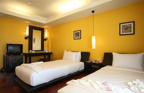 Ko Chang Hotel | Beachfront Retreat at Keeree Ele Resort with Pool Access