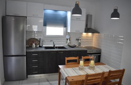 Kallikratia Apartment | Elegant Kefala Living - Top-Rated Child Friendly Retreat