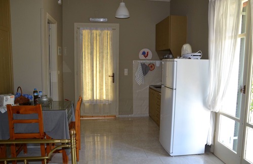 Leivathos Apartment | Idyllic Kefalonia Studios with Pool & Breakfast in Orchard