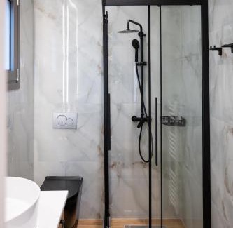 Nafpaktos Apartment | Top-Rated Kefalovriso Apartment with Family-Friendly Amenities