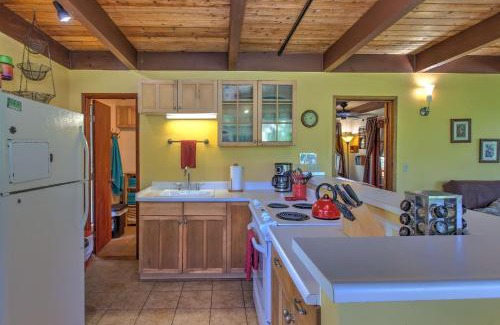 Kehena Beach Estates House | Experience Kehena Treetop Bungalow with Family-Friendly Amenities