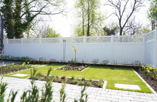 Verberg Apartment | Kehrein am Stadtwald 60qm Wohnung mit Garten, Balkon und Parkplatz