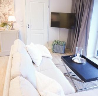 Verberg Apartment | Kehrein am Stadtwald 60qm Wohnung mit Garten, Balkon und Parkplatz