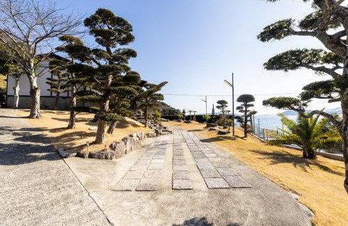 Nishi Ward Villa | Idyllic Keiko's Home: Oceanview Luxury with BBQ & More