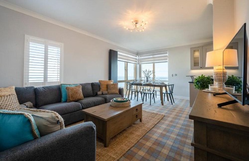 Seahouses House | Discover Keildon: Family-Friendly 4-Star Retreat with Top Reviews