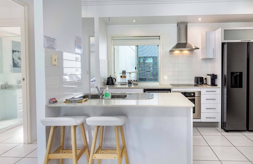 Bellara Apartment | Keith's on Sylvan Beach: Oceanfront 2BR with Breathtaking Views