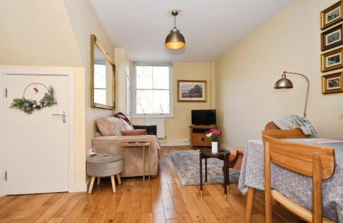 Sheffield House | Discover Riverside Victorian Home with 9.5/10 Guest Rating