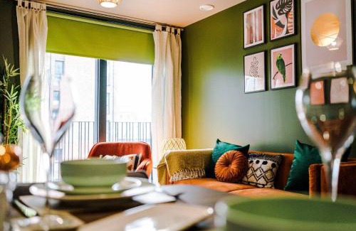 Sheffield Apartment | Prime Location and Elegance Await at Our Premier Hotel