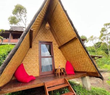 Moni Resort | Delightful Kelimutu Paradiso Resort with Breakfast Included