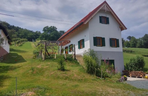 Eberau House | Unforgettable Stay at Kellerstöckl am Liendlberg - 10/10 Rating