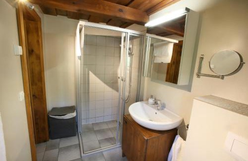 Strem House | Oceanfront Kellerstöckl Berg 77: Rated 9.5/10 for Comfort