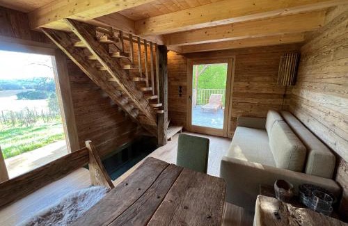 Guessing House | Unforgettable Kellerstöckl Hütter: Hot Tub & 10/10 Reviews