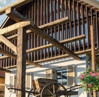Eltendorf House | Explore Kellerstöckl Heuberger: Pet-Friendly & Family Fun