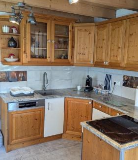 Nagysaroslak Apartment | Family-Friendly Kellerstöckl in Scenic Uhudlerland
