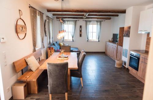 Eltendorf House | Family-Friendly Kellerstöckl Uhudlerei 39 for Your Getaway