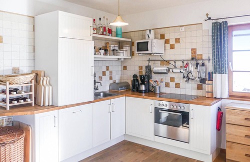 Strem House | Discover the Jewel of Kellerstöckl with Scenic Views