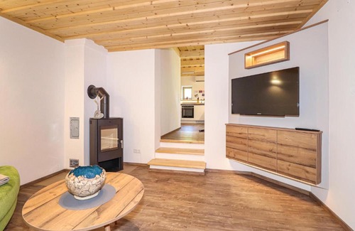 Eltendorf House | Experience Kellerstoeckl in Eltendorf: 4-Star Family Retreat