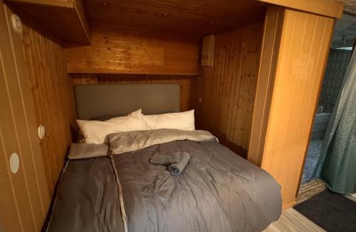 Recklinghausen Apartment | Cozy Kellerwohnung with Sauna for Two - Rated 8.8
