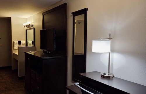 Billings Hotel | Inviting Kelly Inn Billings Montana: Pool, Spa & Dining