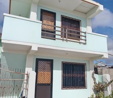 Burgos House | Pet-Friendly Escape at Kelsey's Homestay for Families