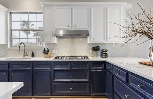 Kemah House | Explore Kemah's Bayfront Retreat with Pool & Family Amenities